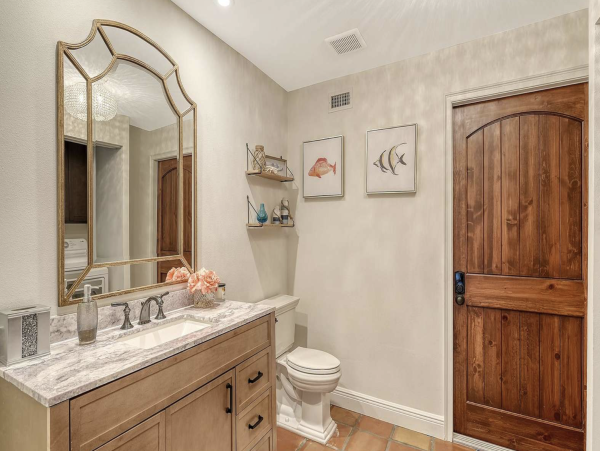 Lido Key Three Bedroom Vacation Home With Pool Walk To Beach